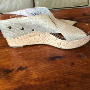 Boutique wedges NWOT